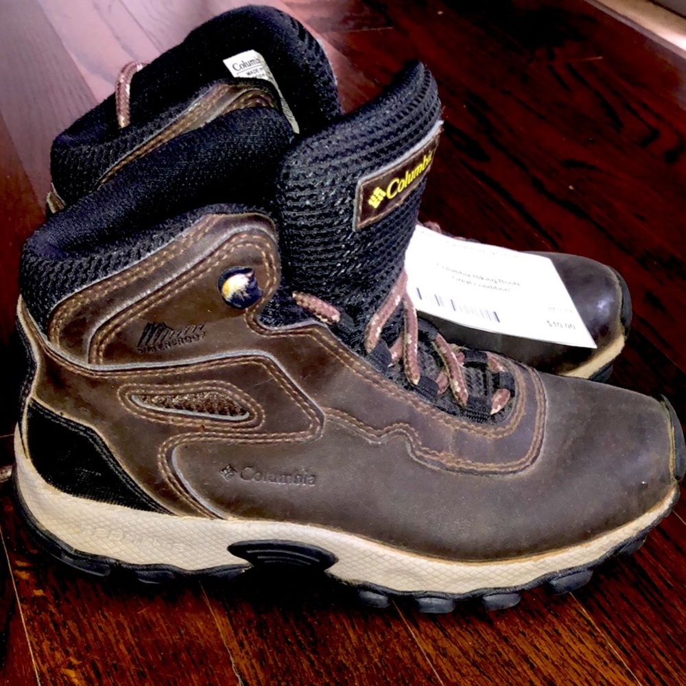 Kids boots hiking/after ski size 5 Columbia
